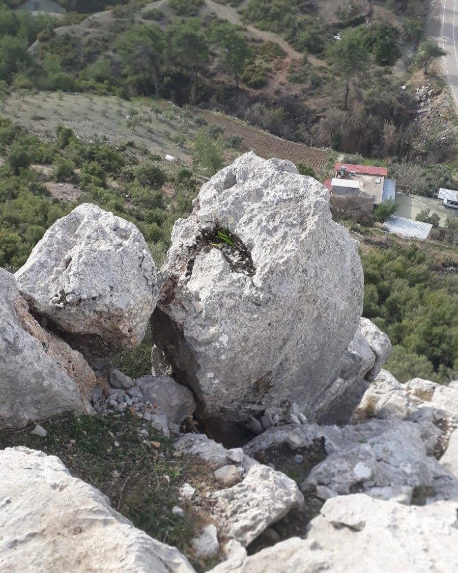 Osmaniye’de devasa kaya paniği! Köylüler çağrıda bulundu:  Facia olur! 