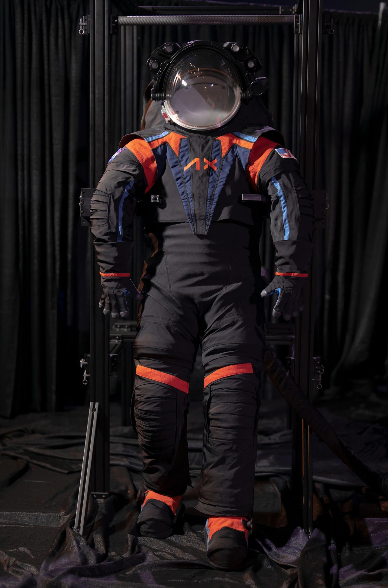 Artemis III projesinde astronotların giyeceği giysi | NASA