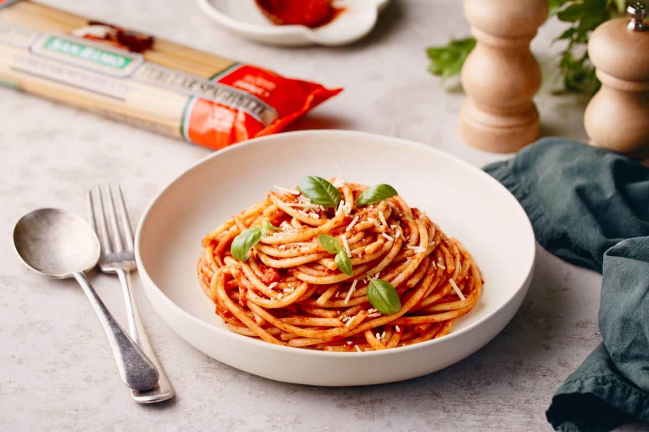 Salçalı spagetti nasıl yapılır?