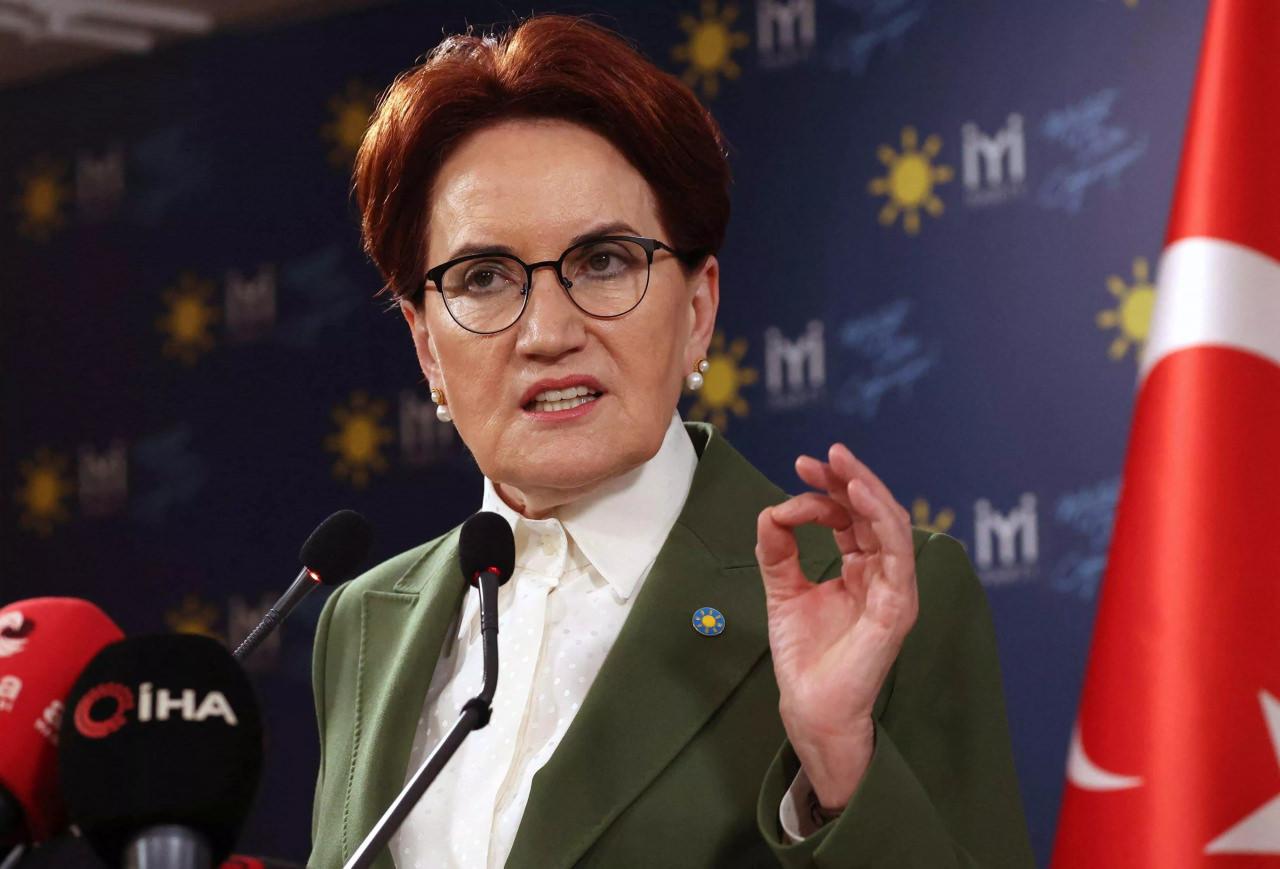 Akşener 3 Mart'ta altılı masayı dağıtmıştı.