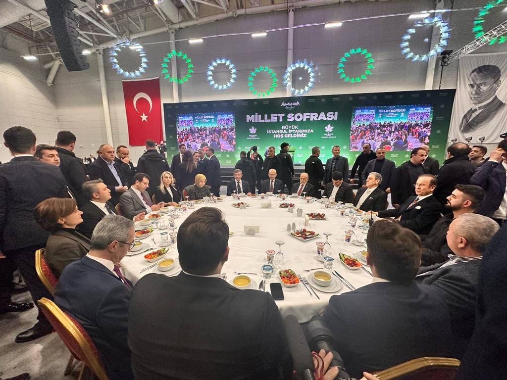 Kılıçdaroğlu, Gelecek Partisi'nin iftar yemeğinde