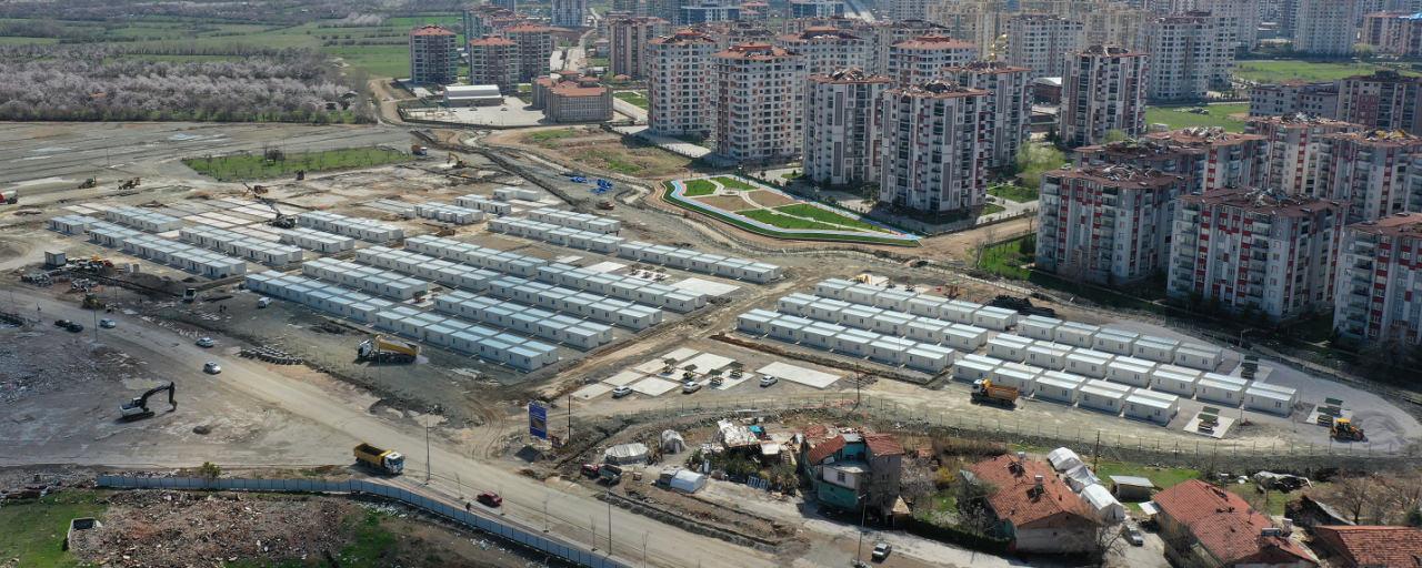 Başakşehir Belediyesi'nin Malatya'nın Yeşilyurt ilçesinde kurduğu konteyner kent