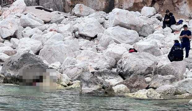 Antalya'da korkunç görüntü! Tekneyle gezen turistler fark etti