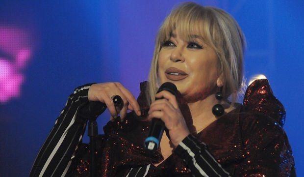 Zerrin Özer o hastalığa yakalandığını açıklayıp öfke kustu: Bıktım kuş beyinlilerden!