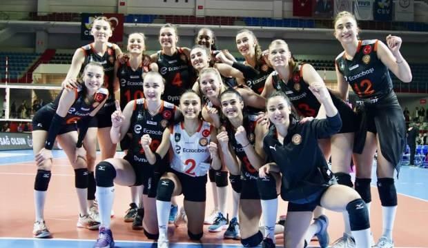 Eczacıbaşı Dynavit, Sultanlar Ligi’nde finalde!