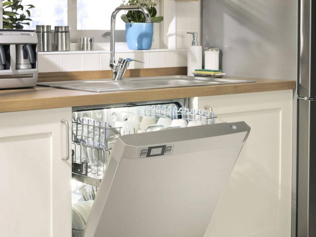 Pırıl pırıl temiz bulaşıklar için: Bulaşık makinesi temizliği nasıl yapılır?