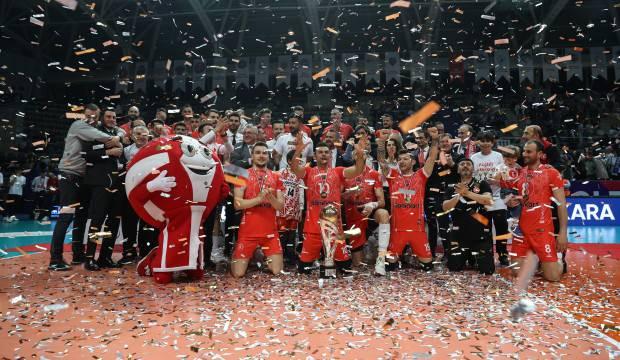 Efeler Ligi'nde şampiyon Ziraat Bankkart!