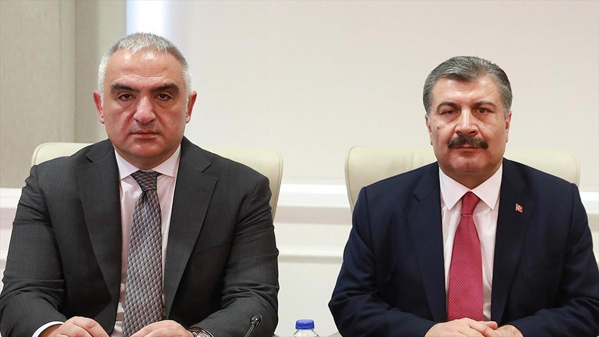 Kültür ve Turizm Bakanı Mehmet Nuri Ersoy ve Sağlık Bakanı Fahrettin Koca