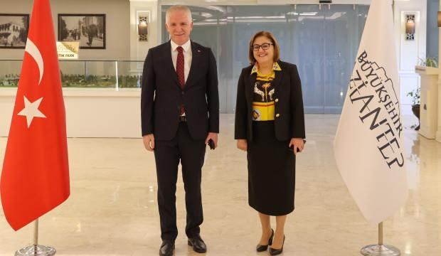 İstanbul Valisi Gül'den Başkan Şahin'e veda ziyareti