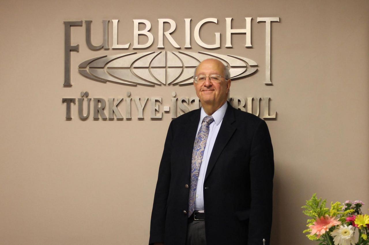 Kalaycıoğlu, üniversiteden mezun olur olmaz Fullbright Bursu ile ABD'ye götürülmüştü.