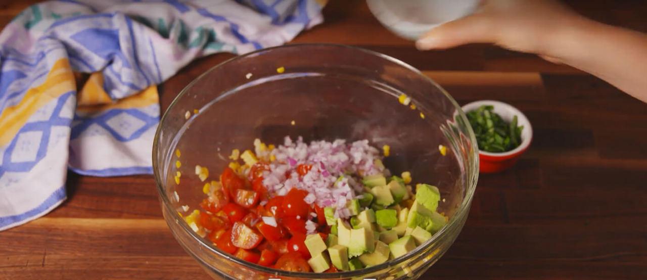 Izgara mısır salatası tarifi, nasıl yapılır?