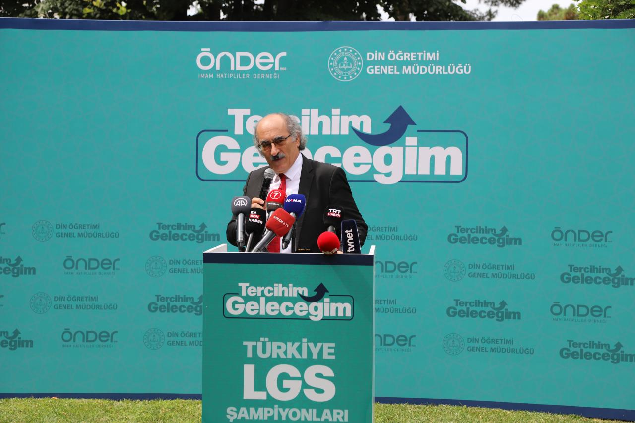 Milli Eğitim Bakanlığı Din Öğretimi Genel Müdürü Mehmet Nezir Gül