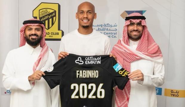 Fabinho'dan servet niteliğinde imza