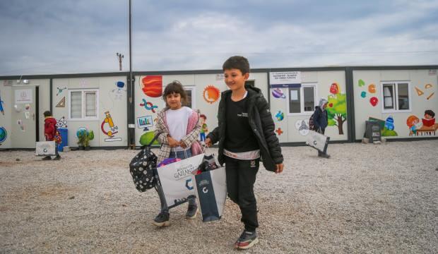 Depremzede öğrencilerin okul ihtiyaçları Gaziantep Büyükşehir'den