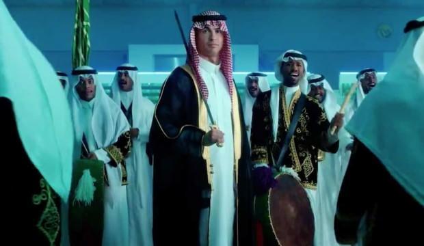 Ronaldo'yu bu kıyafetlerle görenler çok şaşırdı!