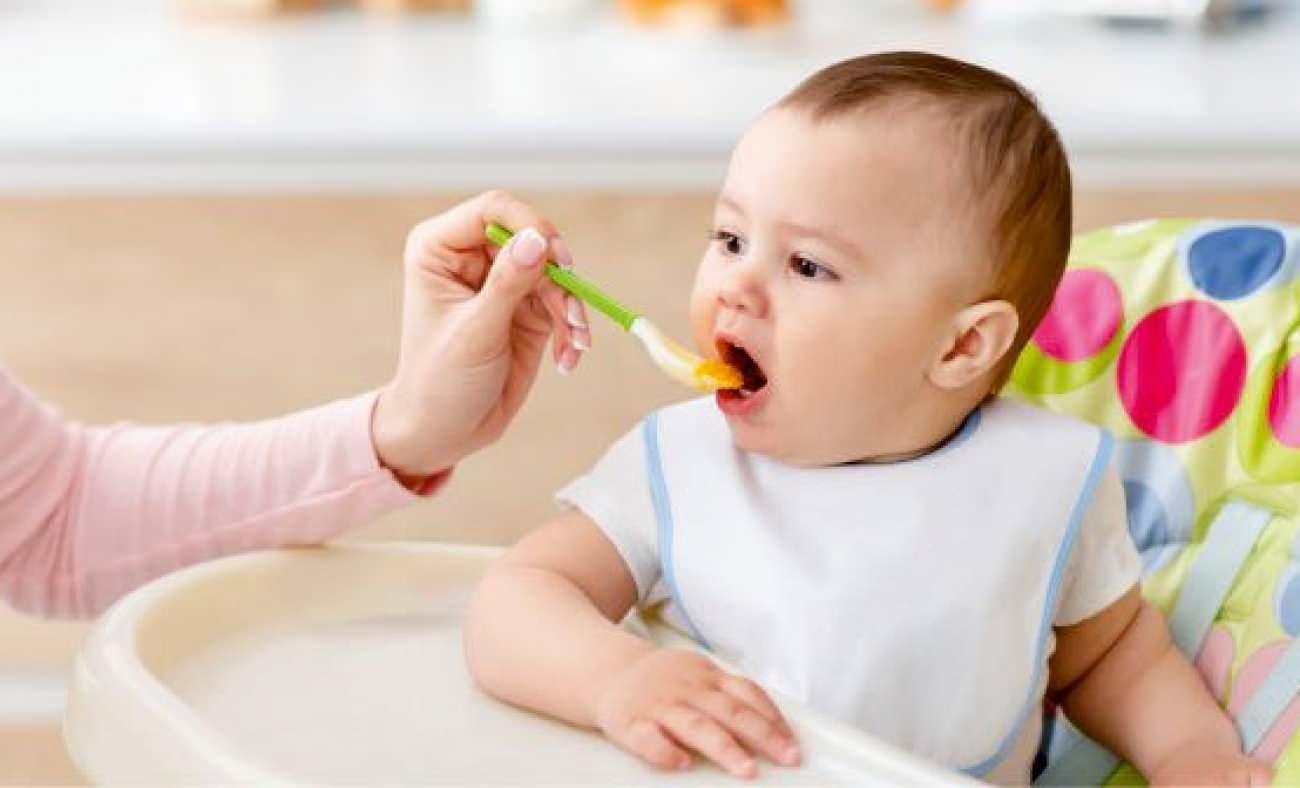 Bebekler için haftalık yemek listesi: 6 aydan sonra hangi besinler verilmeli?