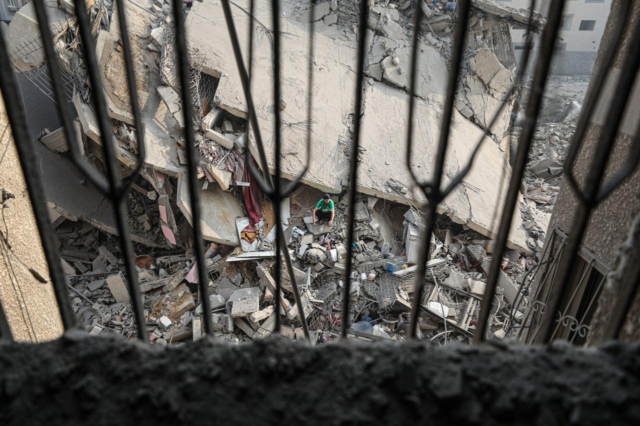Saldırıda hedef alınan Şaban ailesine ait binada ağır tahribat meydana geldi
