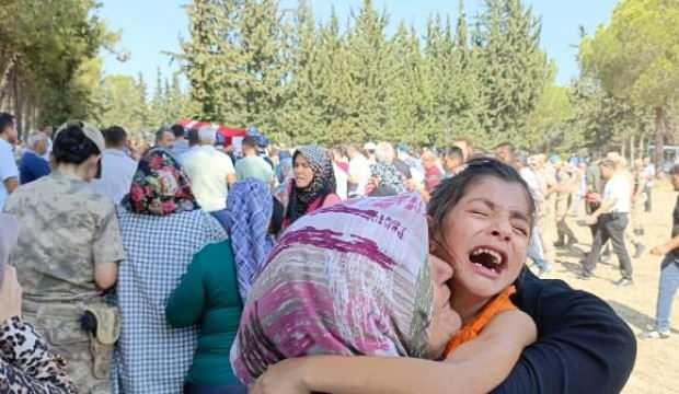 Kahreden anlar! Uzman çavuşun küçük kızı yürekleri dağladı