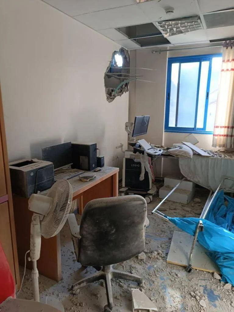 İsrail, Gazze'deki El Ahli hastanesini vurdu! Gazze Şeridi bölgesinde acil kan bağışı çağrısı yapıldı - Resim : 1