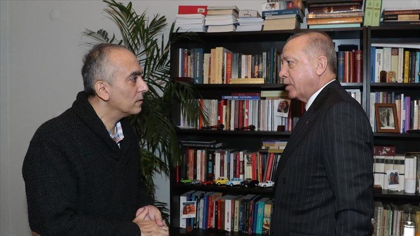 Cumhurbaşkanı Recep Tayyip Erdoğan, 9 Şubat 2020'de AK Parti İstanbul Milletvekili Esayan'ı evinde ziyaret etmişti.