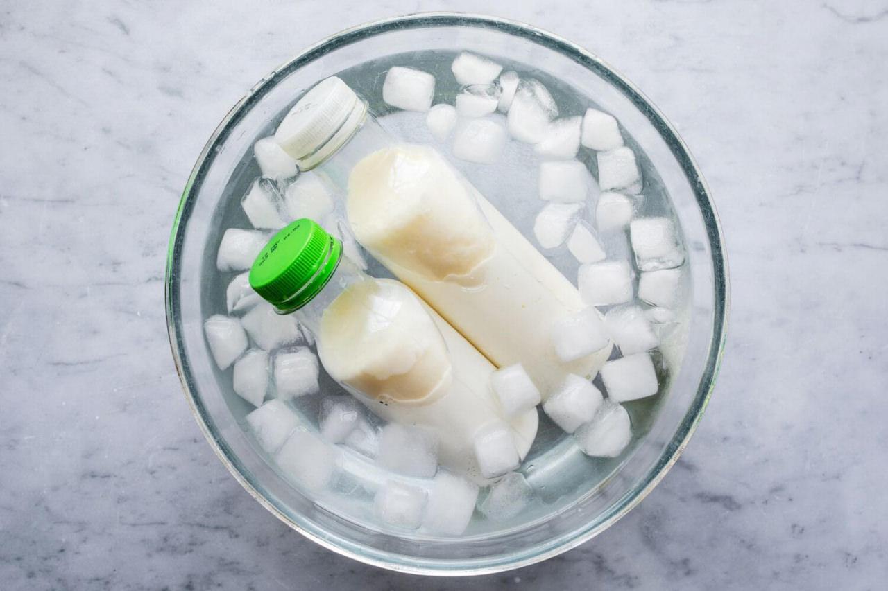 Süt nasıl dondurulur? Çiğ süt dondurucuya konur mu?