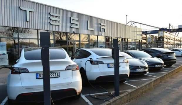 Tesla'nın araç satışları düştü