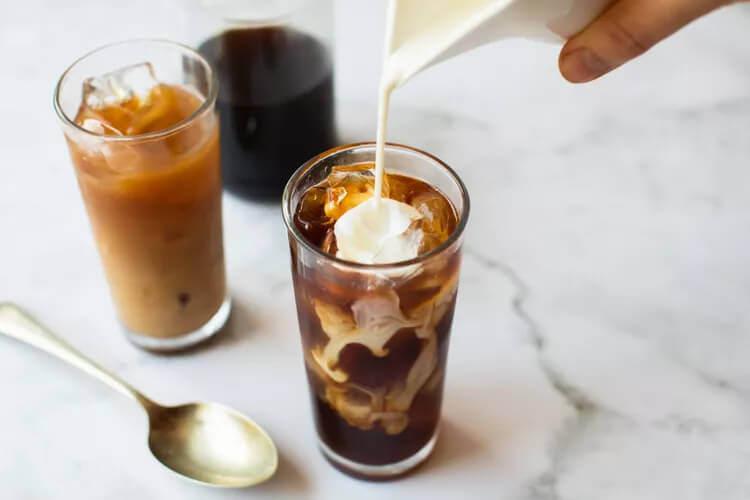 İçmeye doyamayacağınız enfes kahveleri evde yapın! Ev yapımı vanilyalı kahve kreması tarifi, nasıl yapılır?