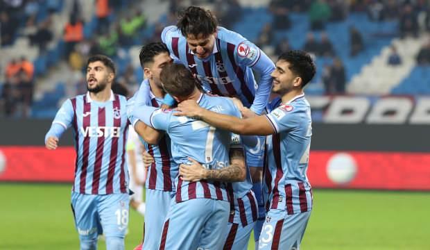 Trabzonspor sürprize izin vermedi! Tur üç golle geldi
