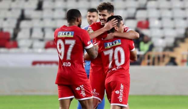 T&uuml;rkiye Kupası'nda &ccedil;ılgın skor! Antalyaspor farklı turladı