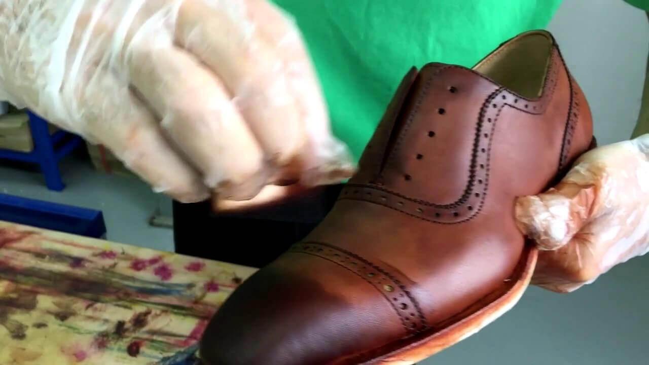 Ayakkabının ayağı boyaması nasıl engellenir? Gerçek deri ayakkabı renk verir mi?