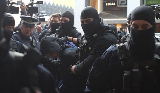 Olympiakos - Panathinaikos maçında yaralanan polis öldü!