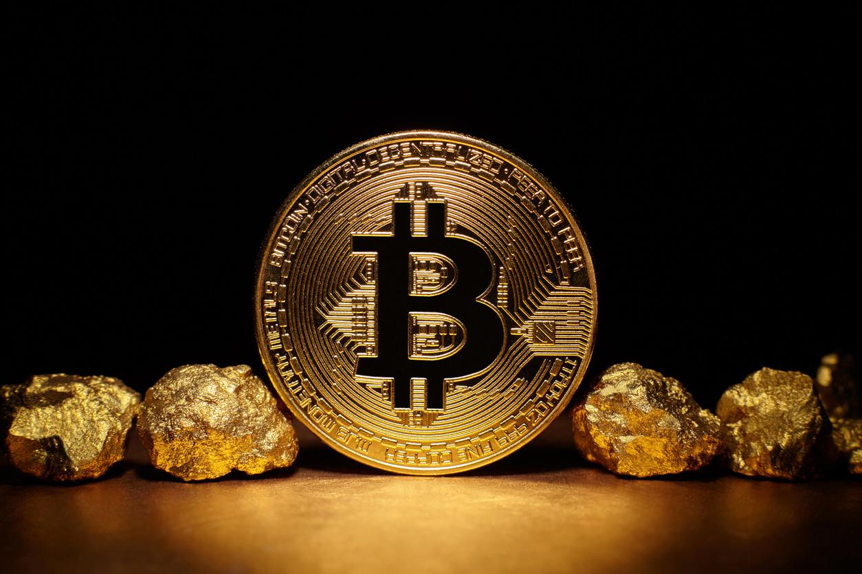 Altın fiyatları, ABD Merkez Bankası’nın (Fed) 2024’te faiz indirimleri gerçekleştireceği beklentilerinden destek bularak yükselirken, Bitcoin ise neredeyse iki yıl sonra ilk kez 45 bin doları aşarak rekor kırdı.