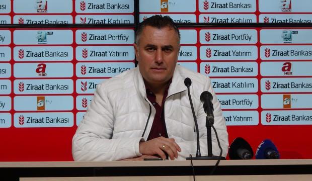 B&uuml;lent Akan: Testilerden biri kırılacaktı