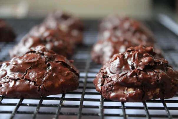 Glütensiz çikolatalı cevizli kurabiye tarifi, nasıl yapılır?