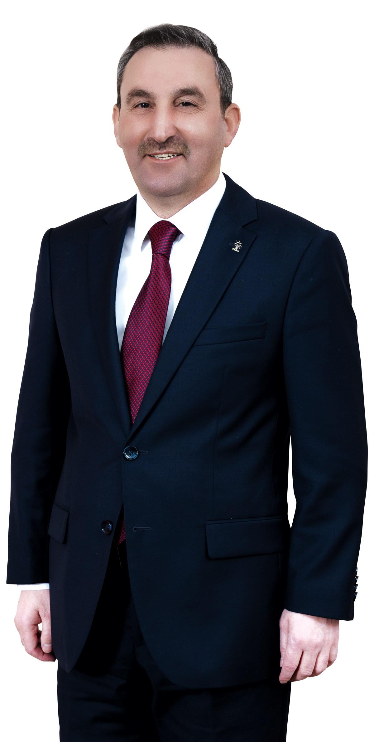 AK Parti Sultanbeyli Belediye Başkanlığına aday gösterilen Ali Tombaş