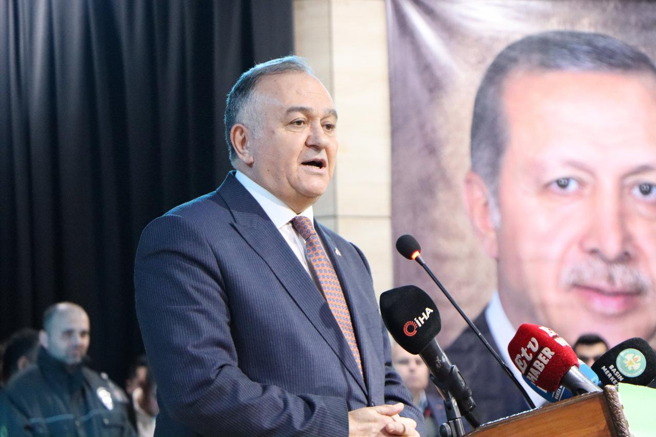 MHP Grup Başkanvekili Erkan Akçay.