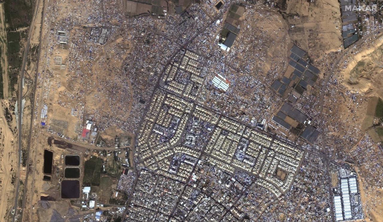 Refah'ta iç içe geçmiş kampların uydudan çekilmiş görüntüsü