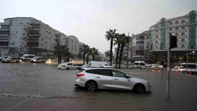 Antalya'da bir mahalle sular altında! Görüntü ancak drone ile alınabildi