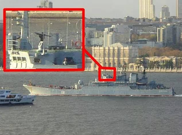 İstanbul'dan böyle geçmişti! Rus savaş gemisi batırıldı