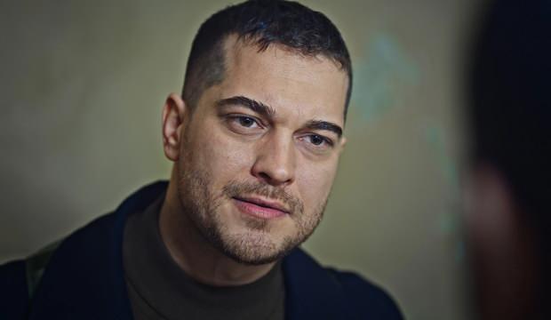 Fox TV'de izleyenlerin diline düşen kriz! Çağatay Ulusoy gelemem deyince olanlar oldu