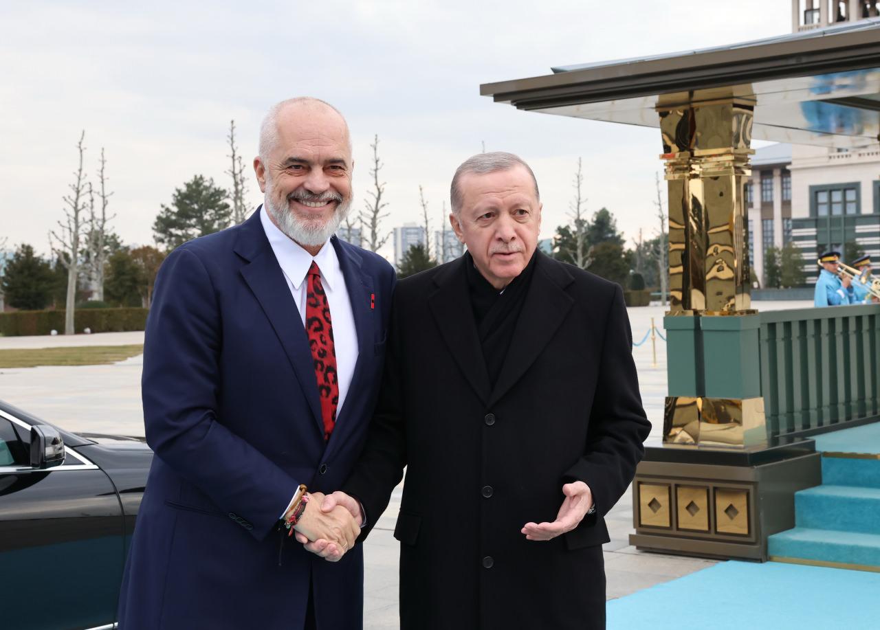 Erdoğan, Edi Rama'yı resmi törenle karşıladı! Rama'dan dikkat çeken Türkçe selamı