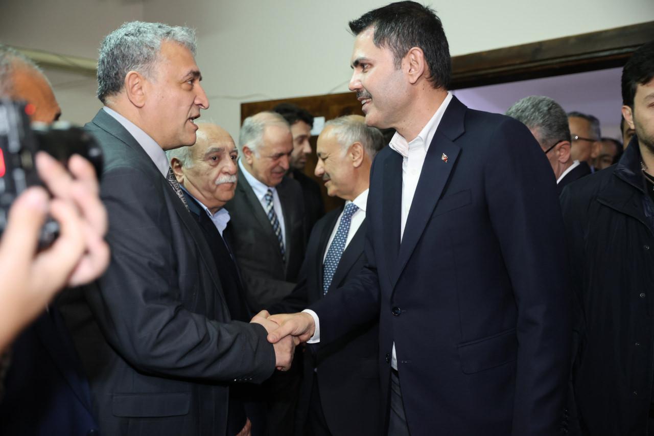 AK Parti İBB Başkan adayı Murat Kurum'dan cemevine ziyaret
