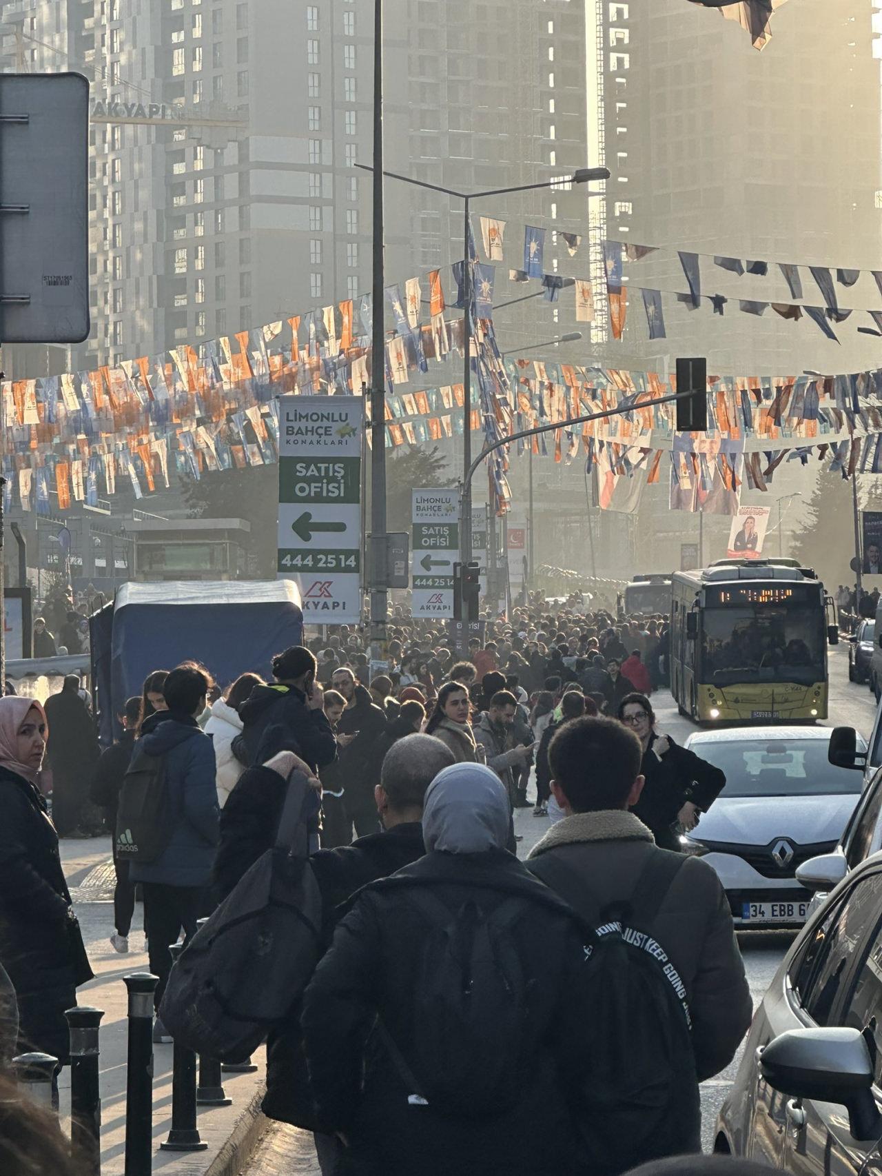 Üsküdar-Çekmeköy Metrosu arızalandı! Binlerce kişi işe gidemedi