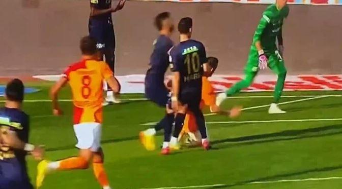 Kasımpaşa-Galatasaray maçına damga vuran hakem kararları!