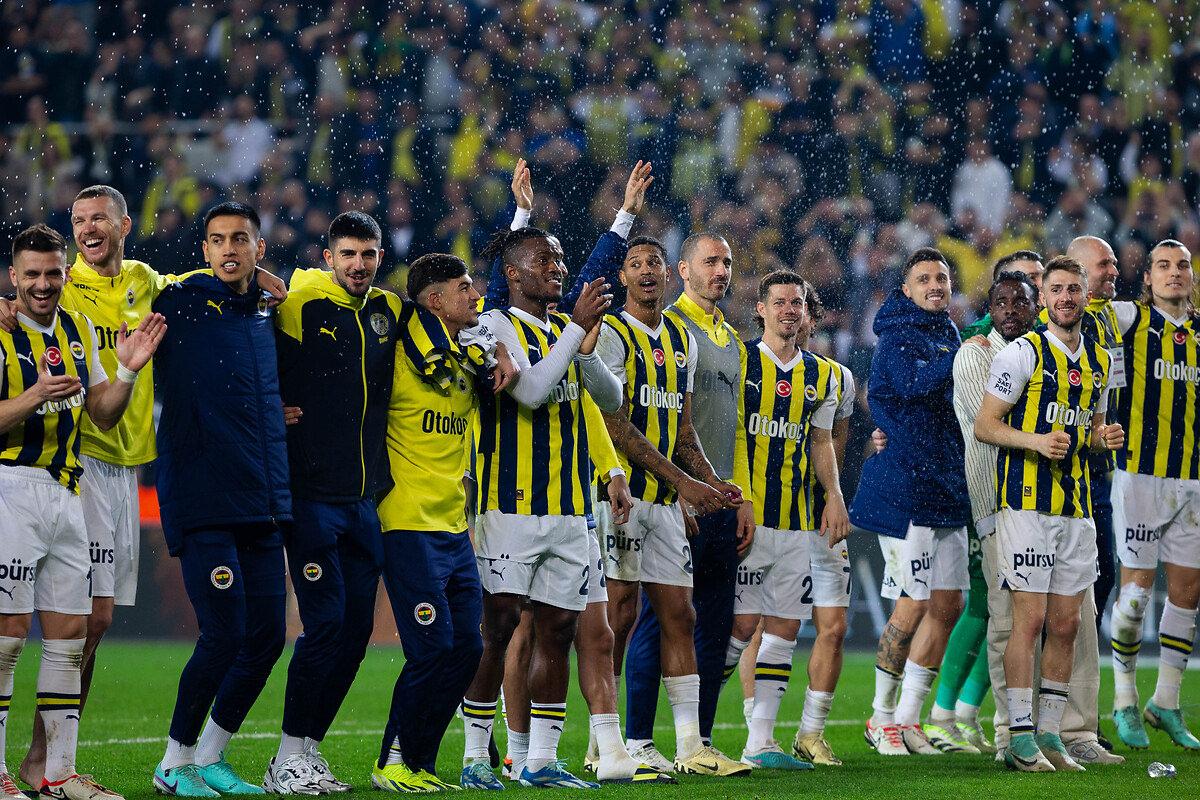 Fenerbahçe'de alarm! 20 gol atan yıldızın sözleşmesi bitiyor