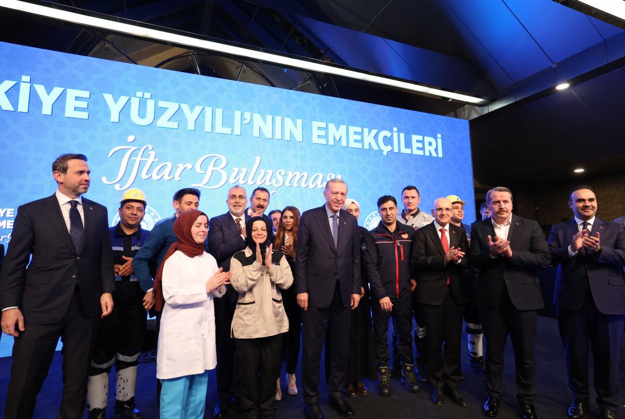 Erdoğan'dan son dakika Ramazan Bayramı ikramiyesi açıklaması! Tarih verdi