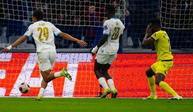 Ma&ccedil; &ouml;ncesi g&uuml;venlik nedeniyle okullar tatil edildi