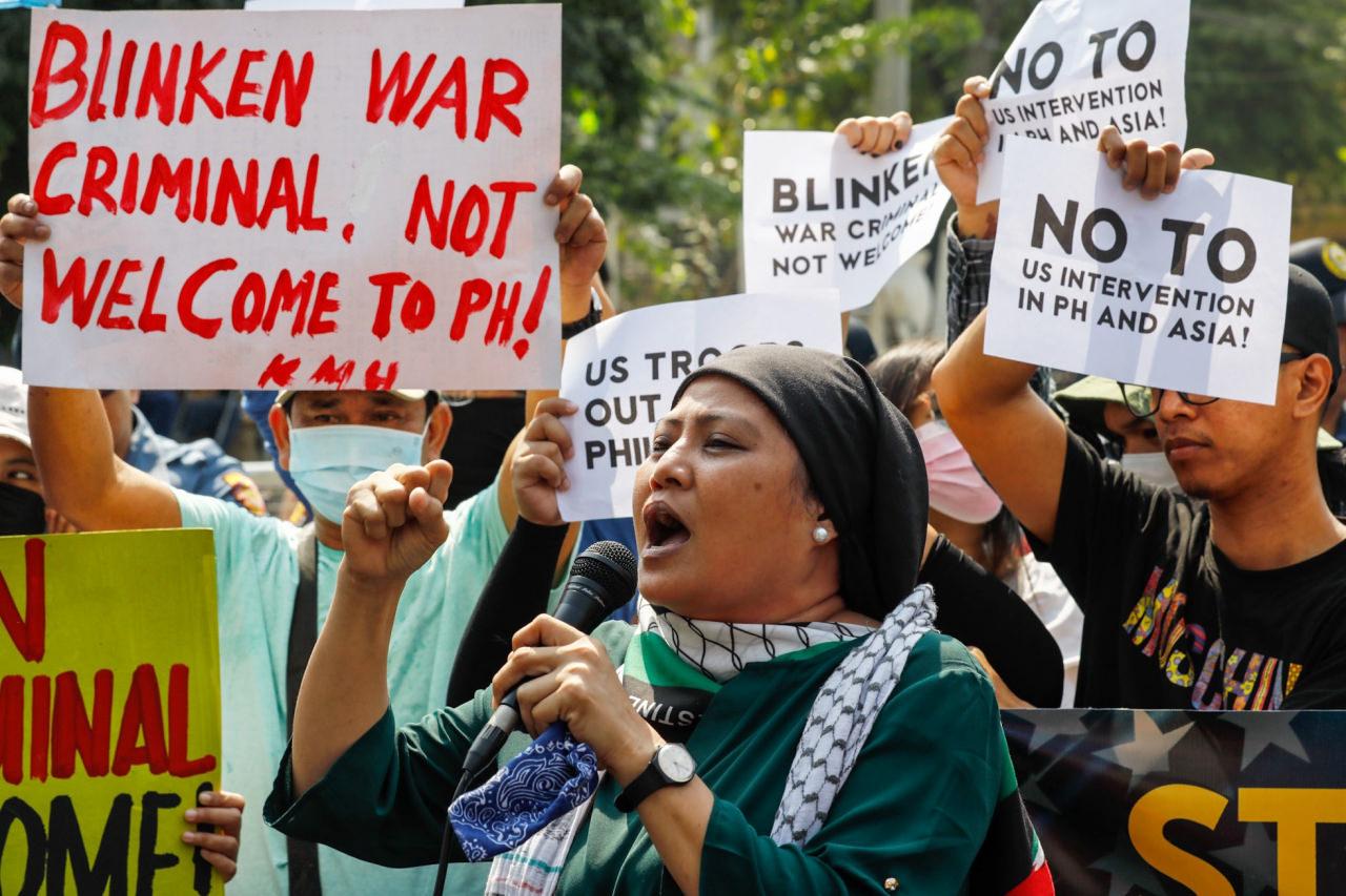 Blinken Savaş Sucluşu, Filipinlere Hoşgelmedin