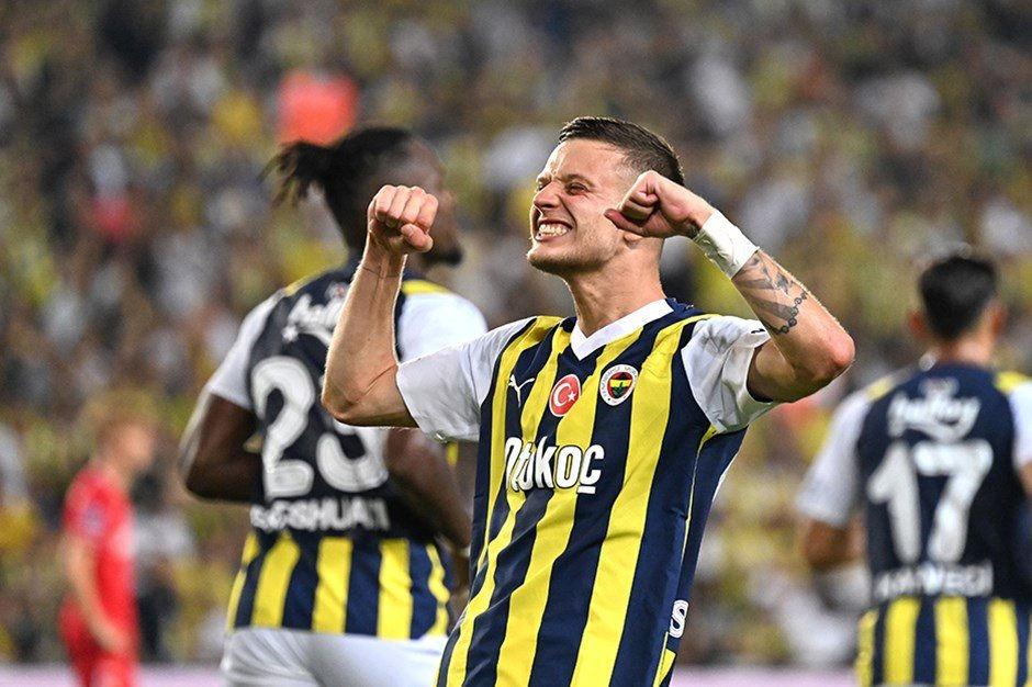 Ünlü gazeteci duyurdu! Fenerbahçe rekor bonservis talep etti