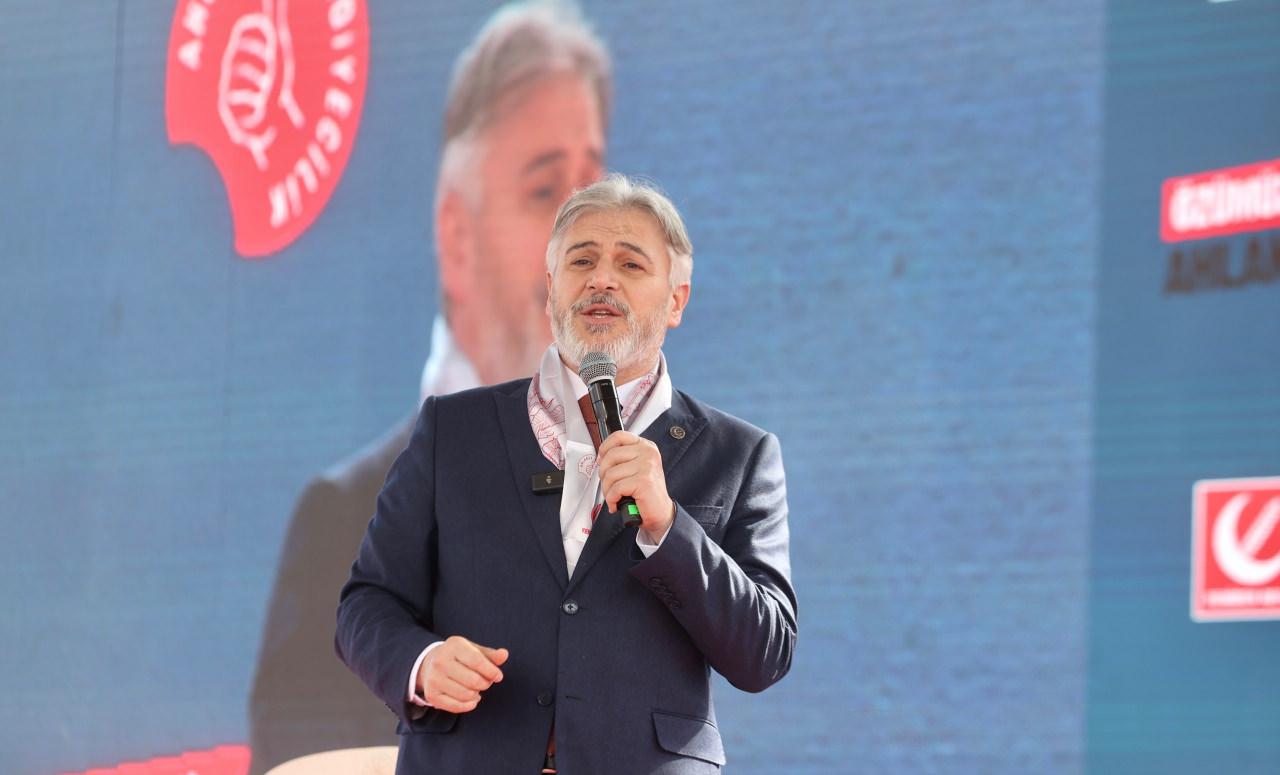 Yeniden Refah Partisi İBB Adayı Mehmet Altınöz.